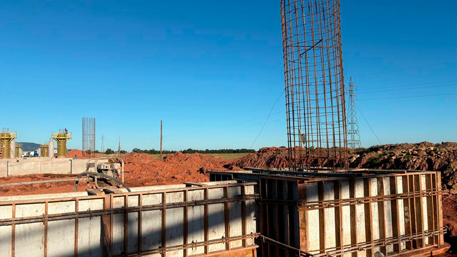 Pontes sobres os Rios Soturno e Guarda Mor